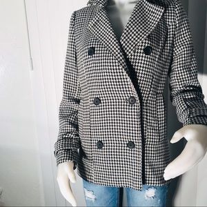 NWOT- Small Forever 21 Black/White Houndstooth Peacoat.